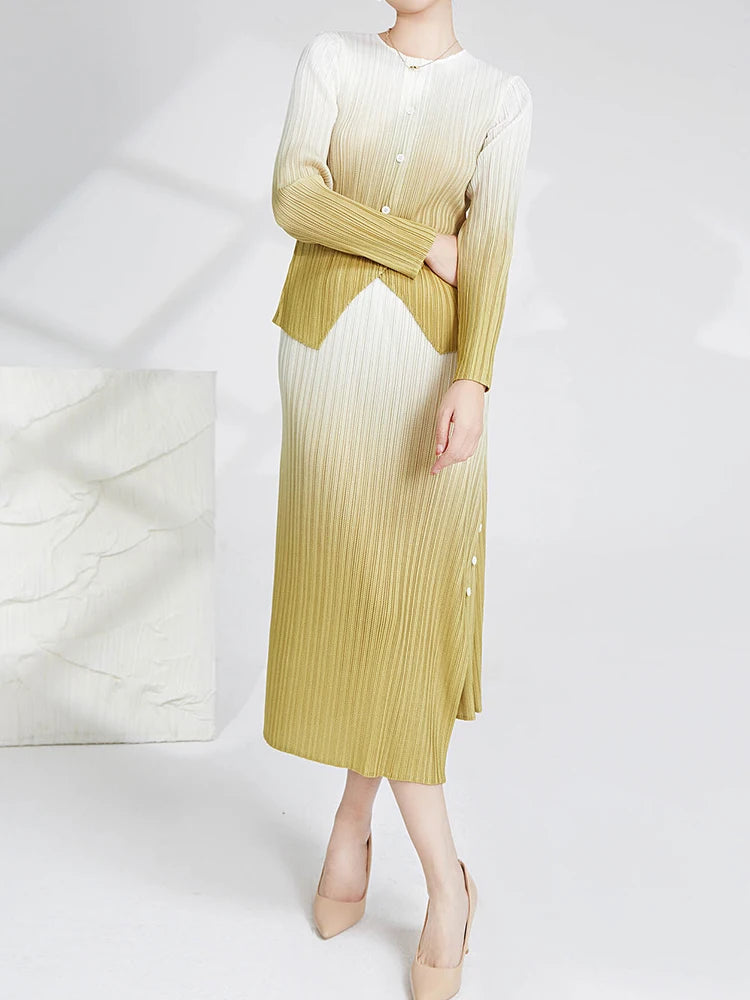 Women Split Top Pleat Style Gradient Color Irregular Summer Casual Half-body Skirt